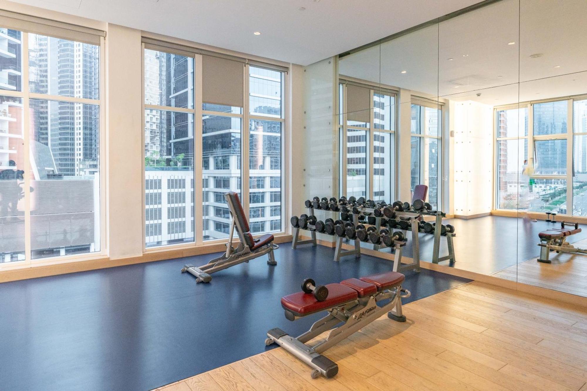 Appartamento Spacious Luxe Family With Canal & Burj Khalifa View