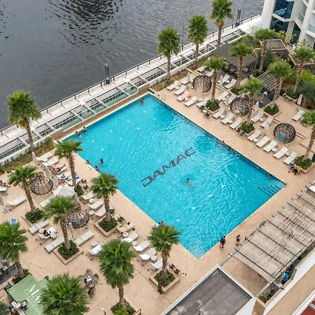 Spacious Luxe Family Apartment With Dubai Canal & Burj Khalifa View Exterior foto