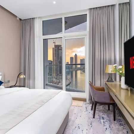Spacious Luxe Family Apartment With Dubai Canal & Burj Khalifa View Exterior foto