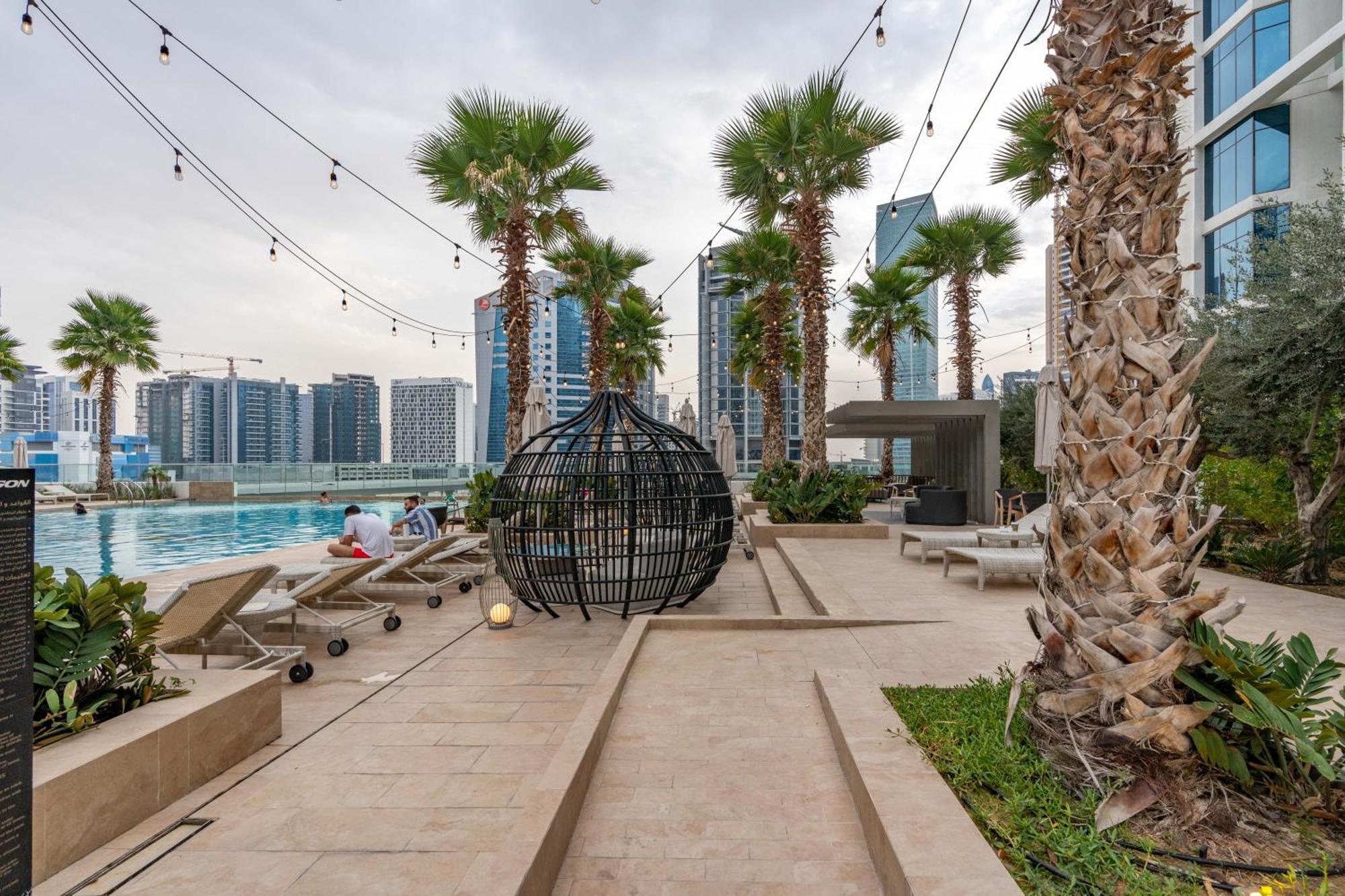 شقة Spacious Luxe Family With Canal & Burj Khalifa View دبي