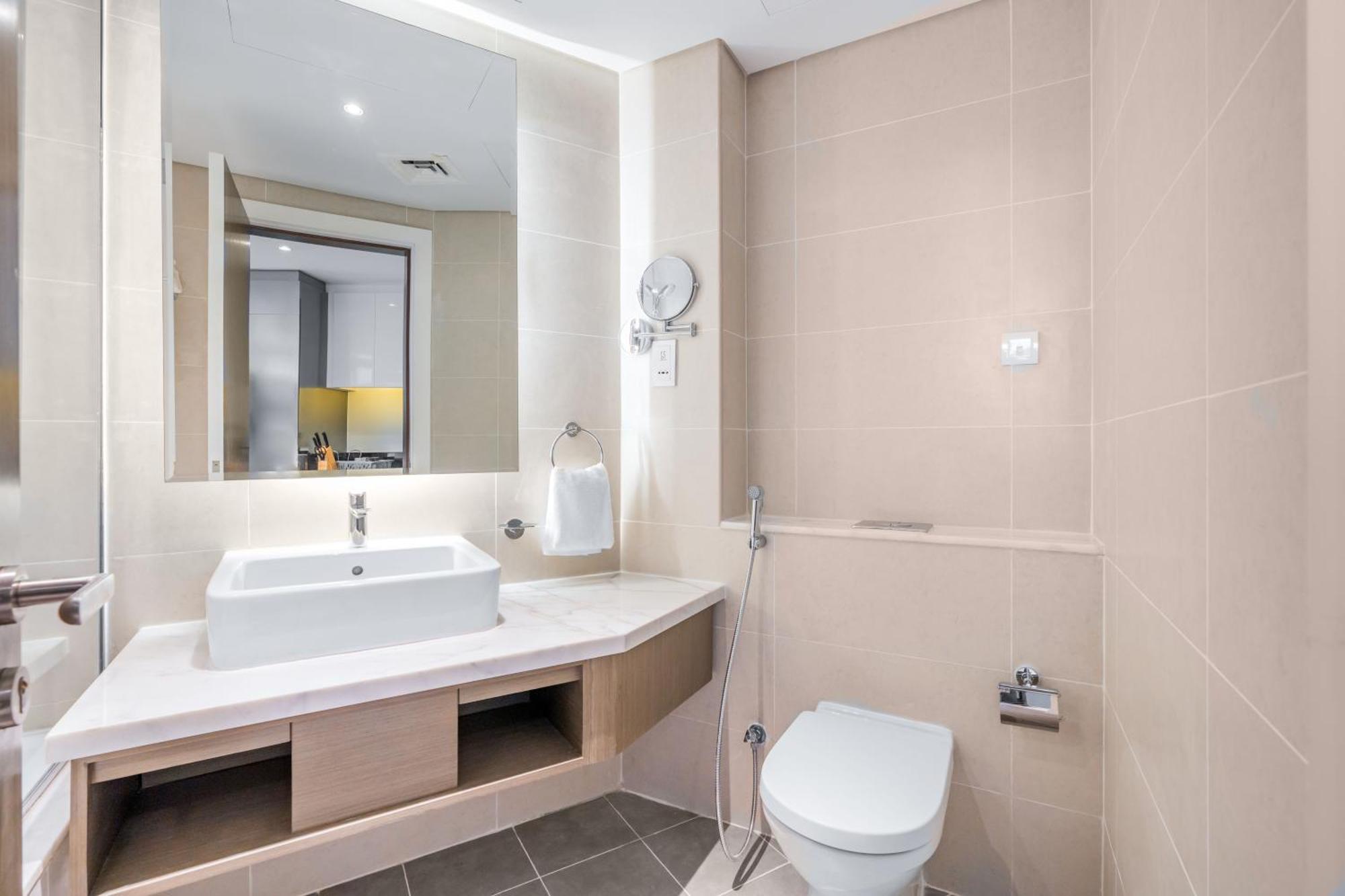 شقة Spacious Luxe Family With Canal & Burj Khalifa View *
