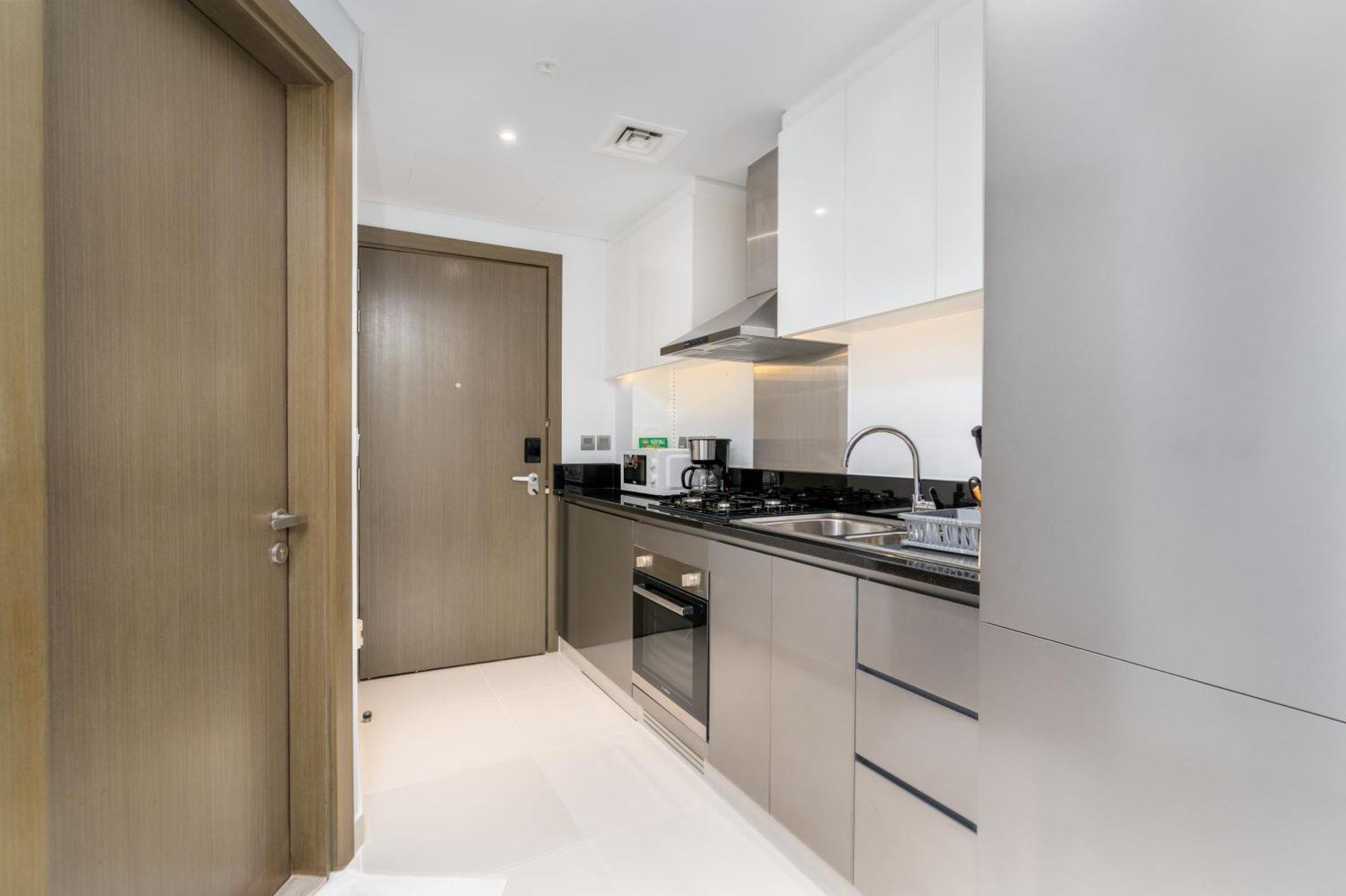شقة Spacious Luxe Family With Canal & Burj Khalifa View